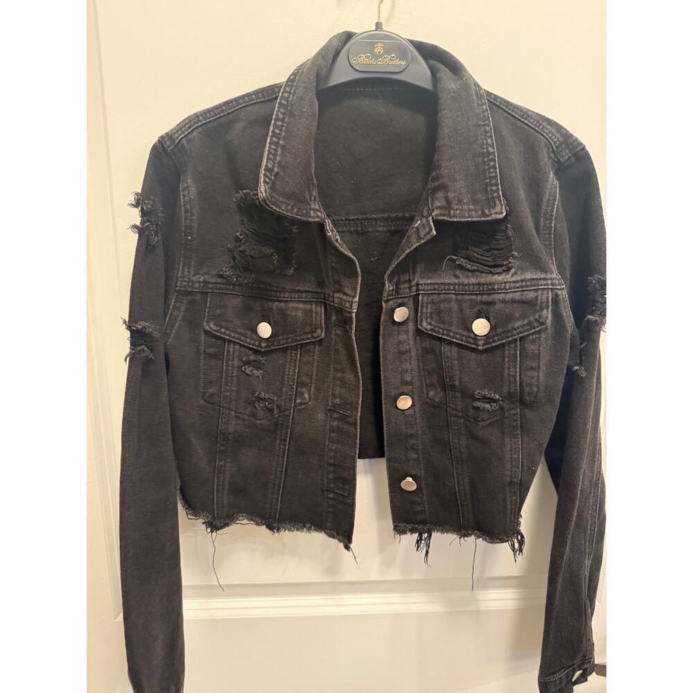 SHEIN Black Cropped Denim Jacket Distressed Raw Hem Women Trendy Streetwear